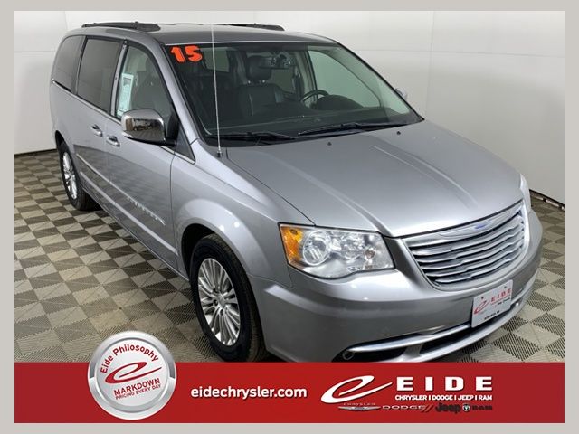 2015 Chrysler Town & Country Touring-L's photo