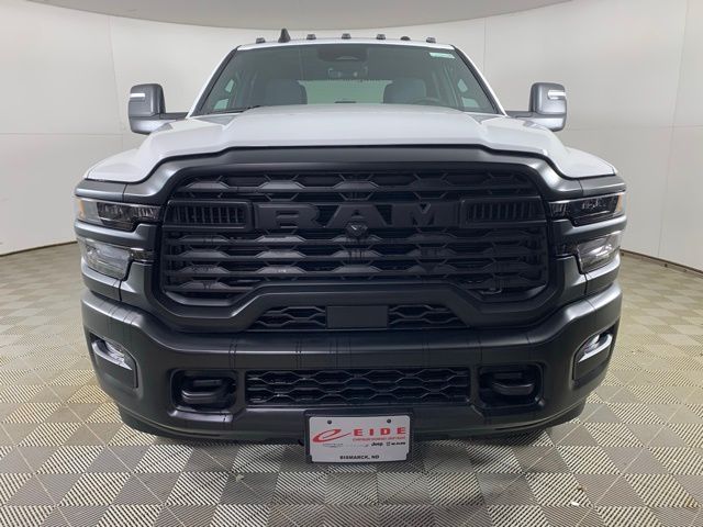 2026 RAM 3500 Chassis Tradesman - Photo 6