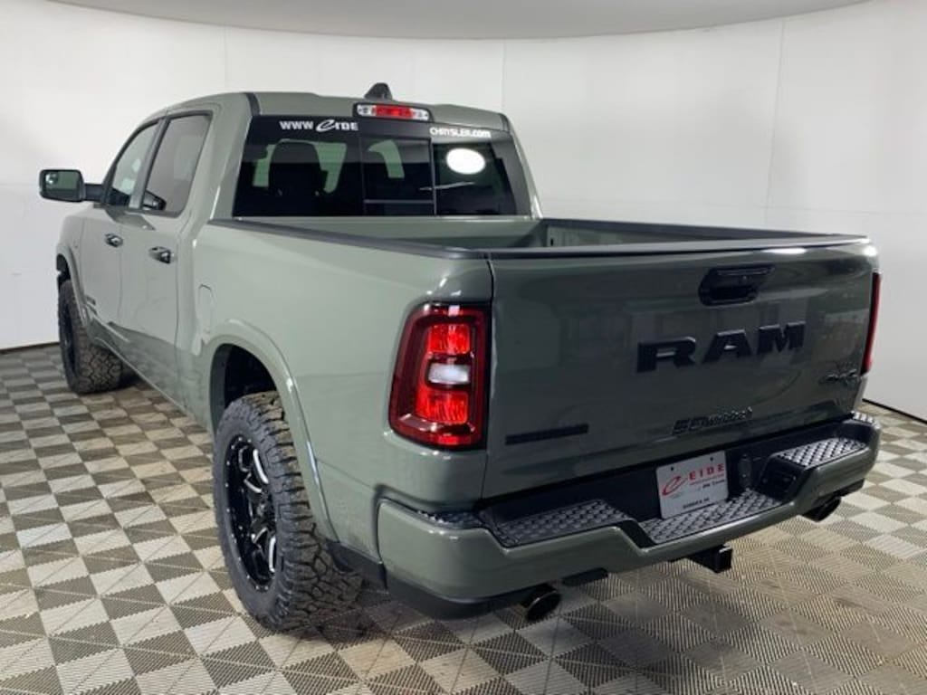 New 2026 Ram 1500 BIG HORN CREW CAB 4X4 5'7 BOX Pickup