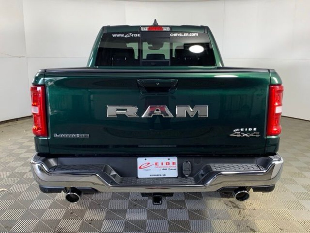 New 2026 Ram 1500 LARAMIE CREW CAB 4X4 5'7 BOX Pickup