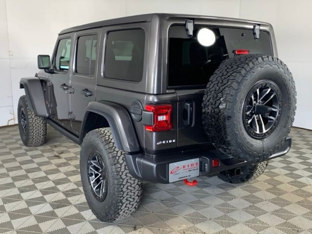 New 2026 Jeep Wrangler 4-DOOR RUBICON Sport Utility