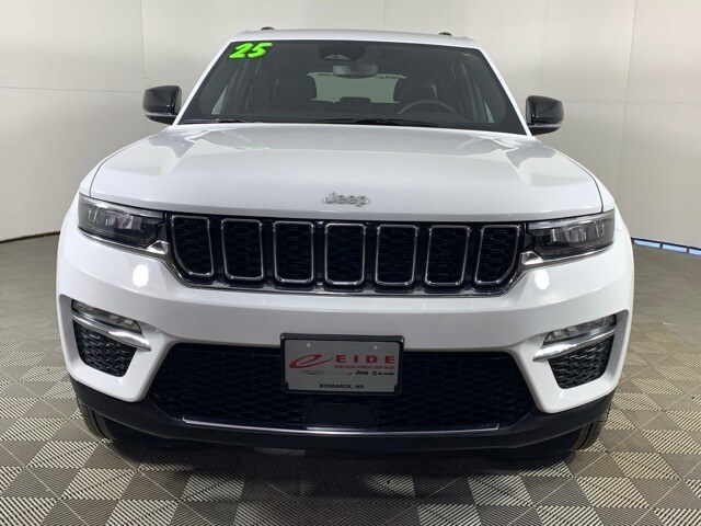 2025 Jeep Grand Cherokee Limited photo 3