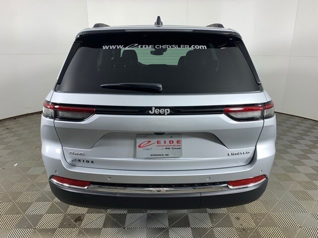 2025 Jeep Grand Cherokee Limited photo 4