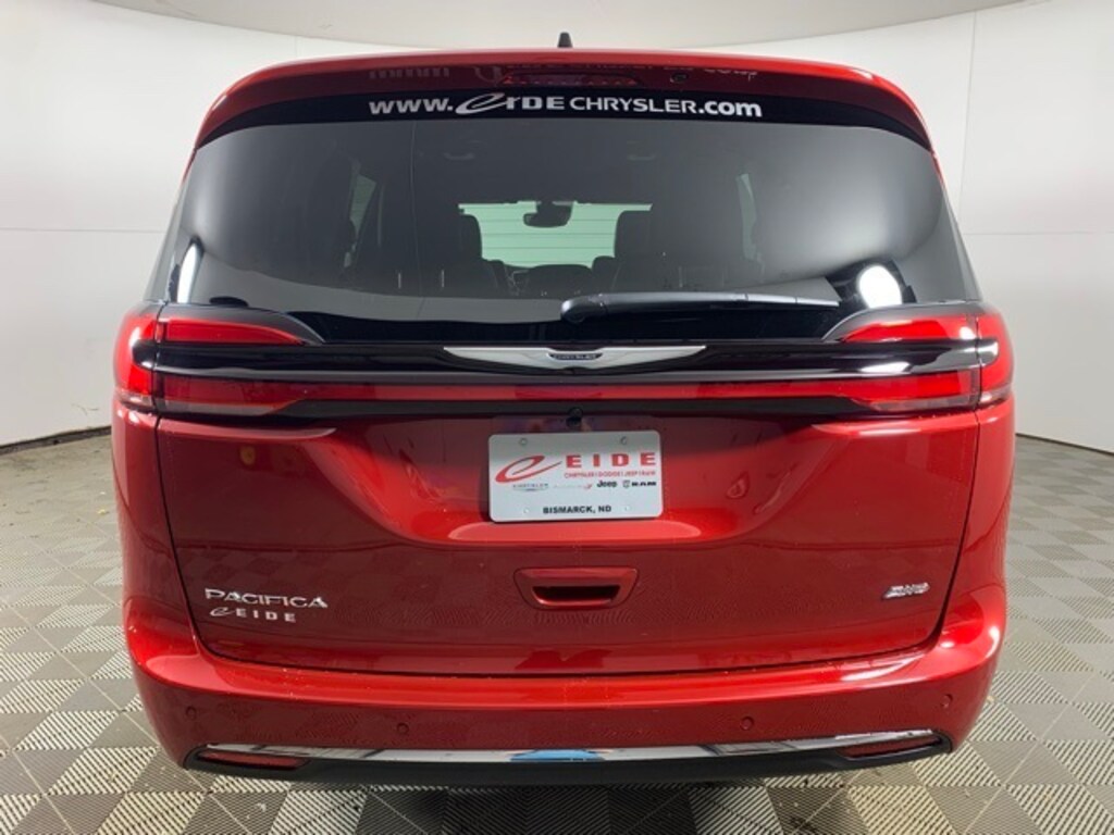 New 2026 Chrysler Pacifica SELECT AWD Passenger Van