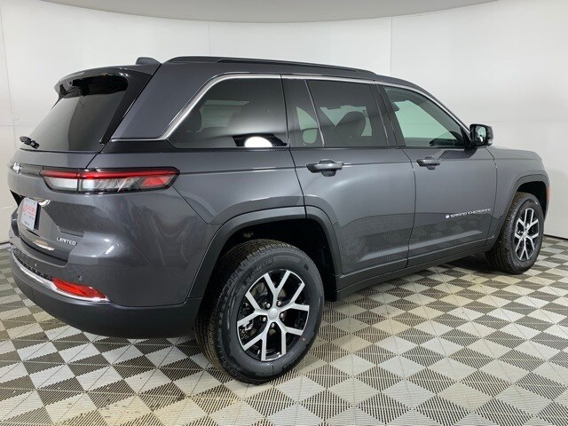 2025 Jeep Grand Cherokee Limited photo 2
