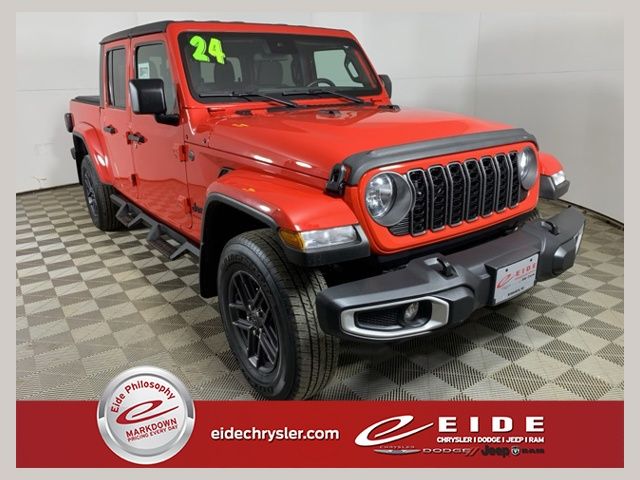 2024 Jeep Gladiator Sport S's photo