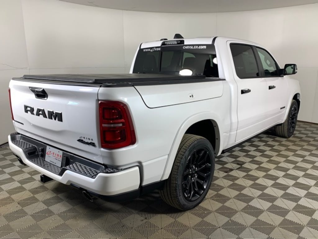 New 2026 Ram 1500 LIMITED CREW CAB 4X4 5'7 BOX Pickup