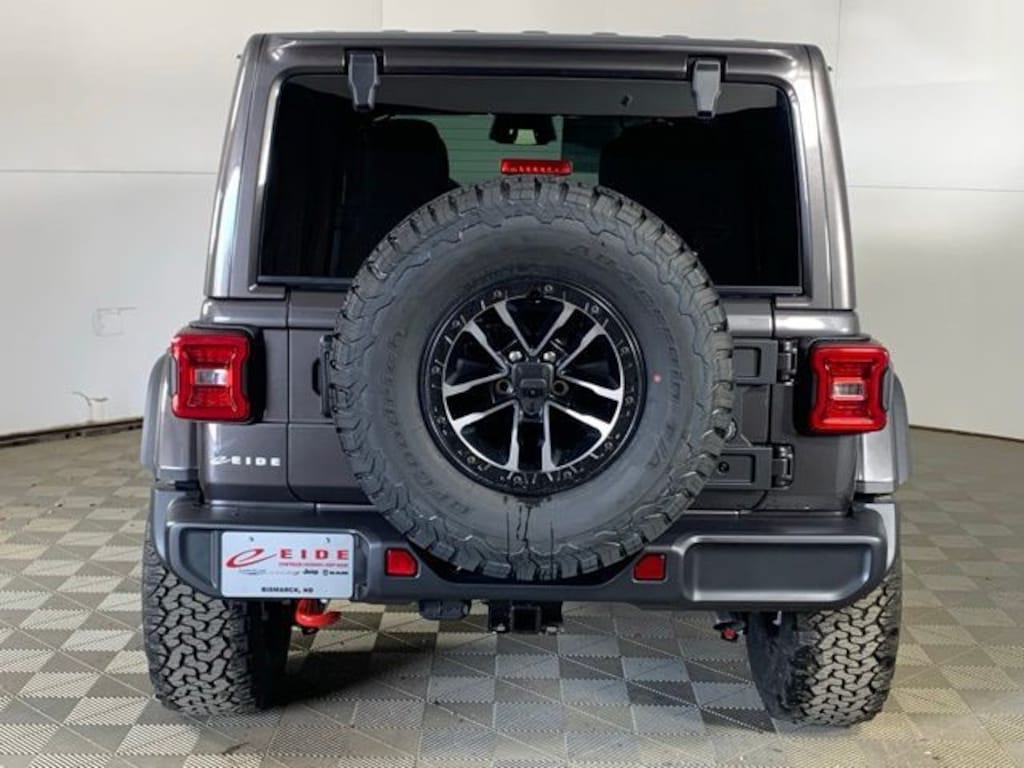 New 2026 Jeep Wrangler 4-DOOR RUBICON Sport Utility