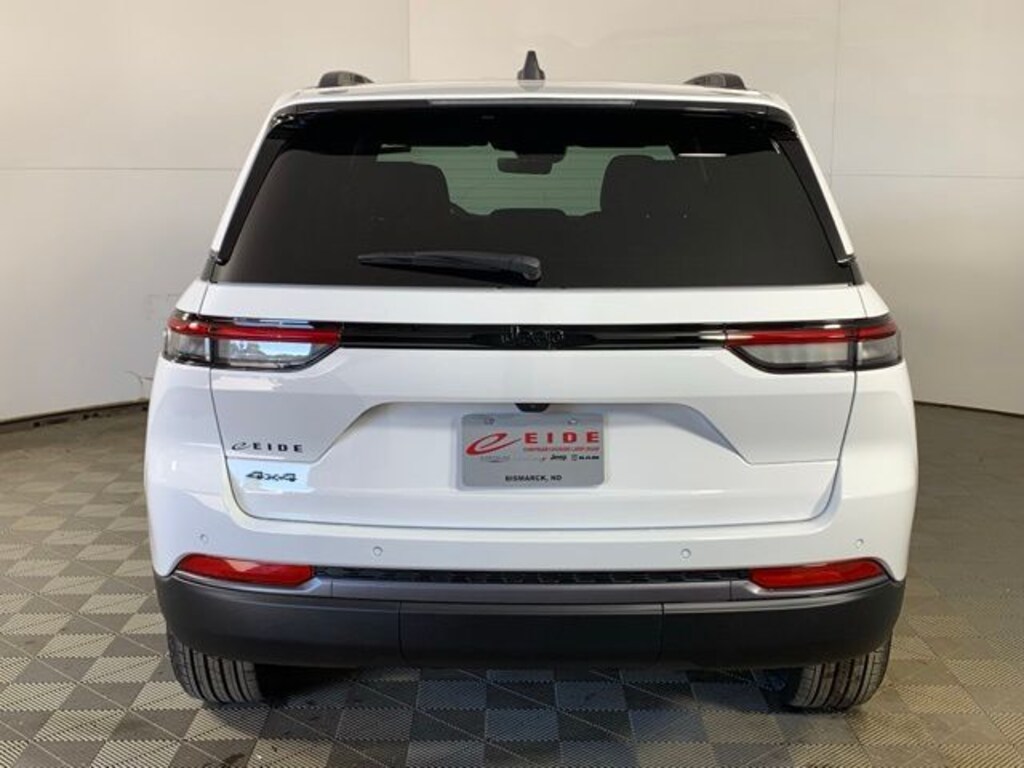 New 2026 Jeep Grand Cherokee LAREDO ALTITUDE 4X4 Sport Utility