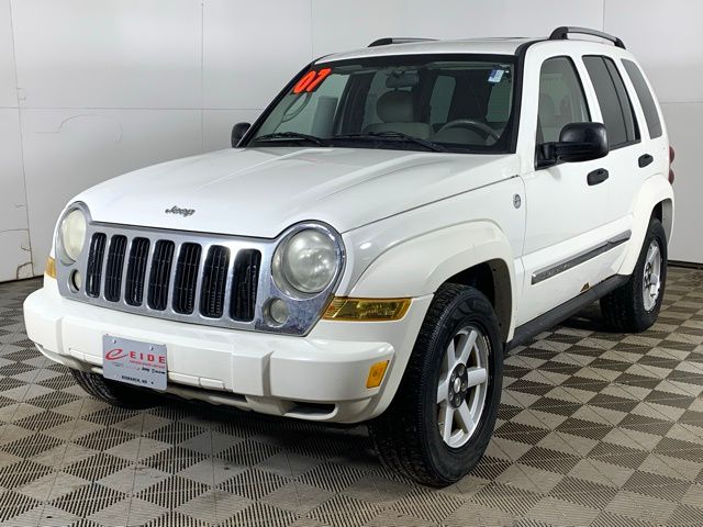 Used 2007 Jeep Liberty Limited with VIN 1J4GL58K27W515785 for sale in Bismarck, ND