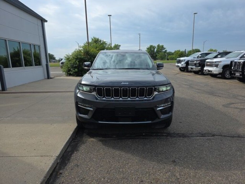 Used 2023 Jeep Grand Cherokee Limited SUV