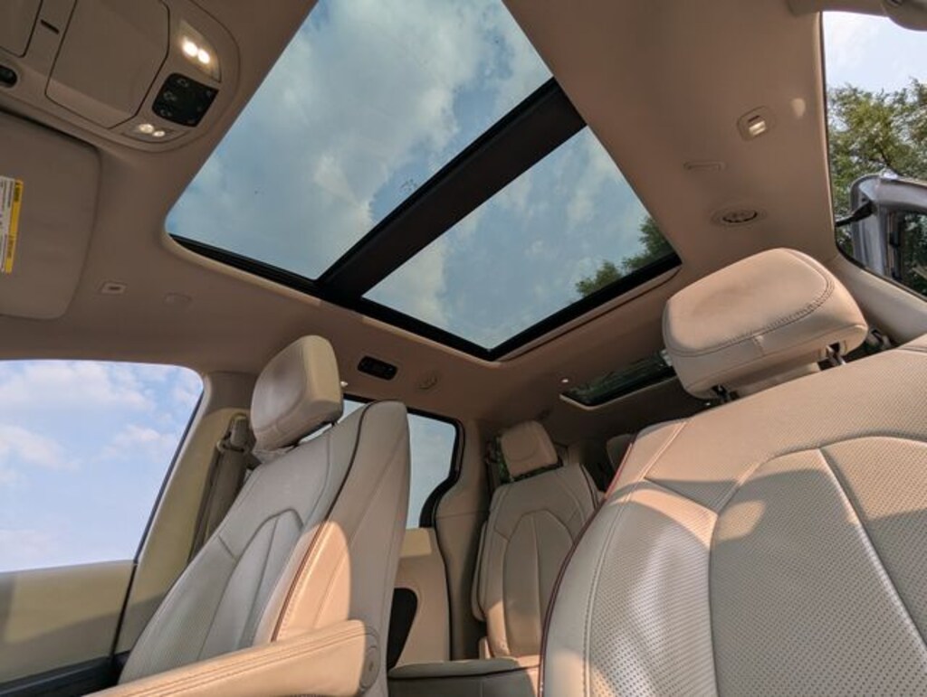 Used 2019 Chrysler Pacifica Limited Van Passenger Van