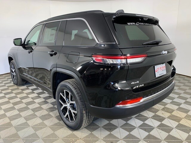 2025 Jeep Grand Cherokee Limited photo 4