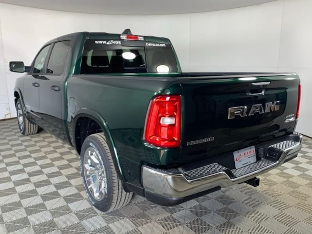 New 2026 Ram 1500 BIG HORN CREW CAB 4X4 5'7 BOX Pickup