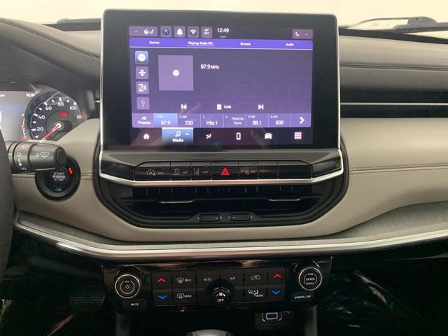 2025 Jeep Compass Limited - Photo 11