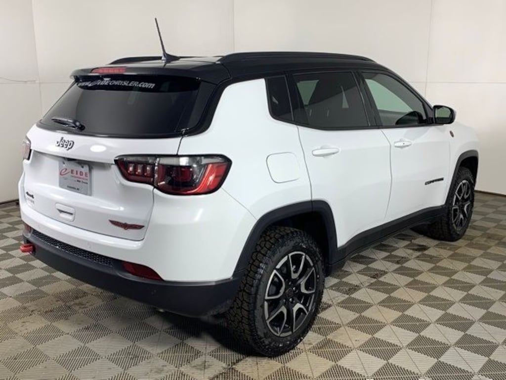 New 2026 Jeep Compass TRAILHAWK 4X4 Sport Utility