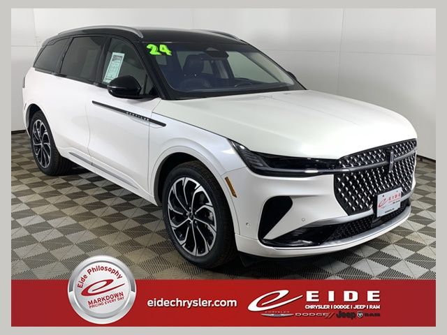 2024 Lincoln Nautilus Reserve AWD's photo