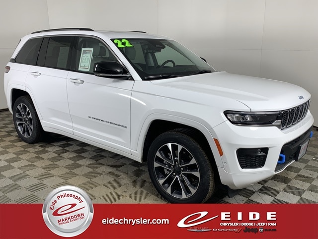 2022 Jeep Grand Cherokee Overland 4xe's photo