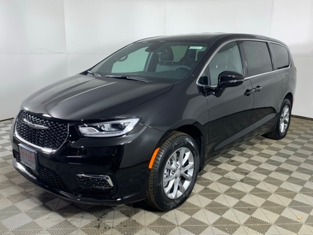 New 2026 Chrysler Pacifica SELECT AWD Passenger Van