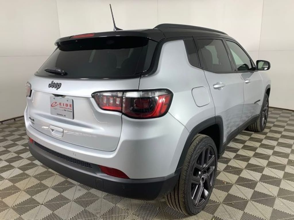 New 2026 Jeep Compass LIMITED ALTITUDE 4X4 Sport Utility