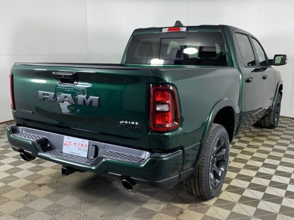 New 2026 Ram 1500 BIG HORN CREW CAB 4X4 5'7 BOX Pickup