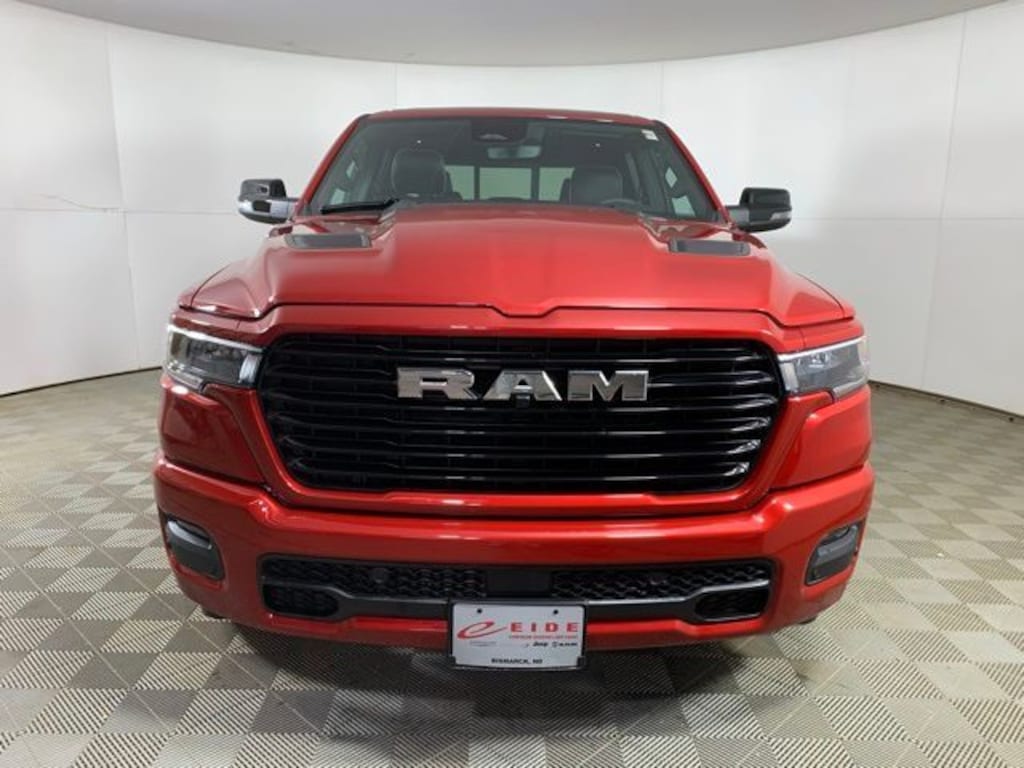 New 2026 Ram 1500 LARAMIE CREW CAB 4X4 5'7 BOX Pickup