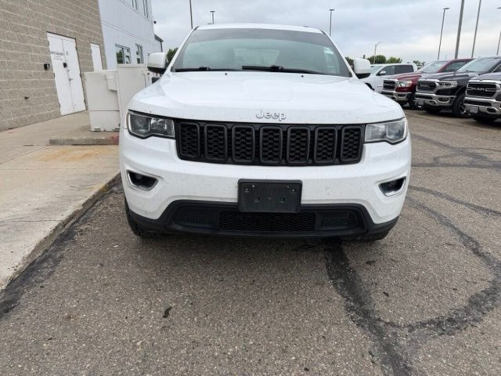 Used 2017 Jeep Grand Cherokee Laredo 4x4 SUV