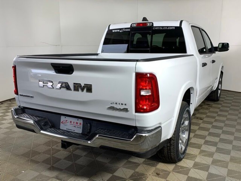New 2026 Ram 1500 BIG HORN CREW CAB 4X4 5'7 BOX Pickup
