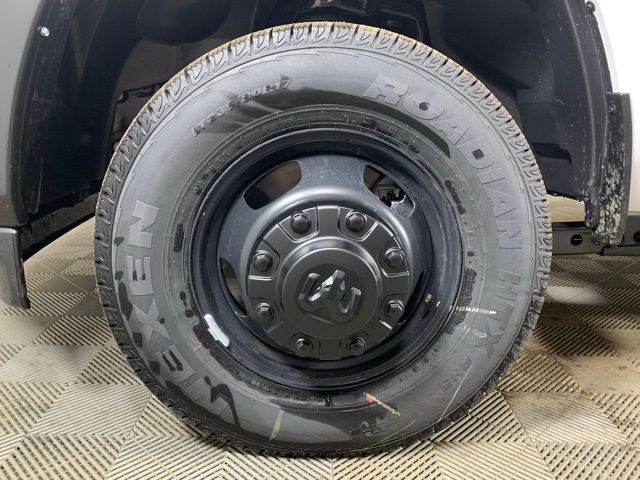 2026 RAM 3500 Chassis Tradesman - Photo 8