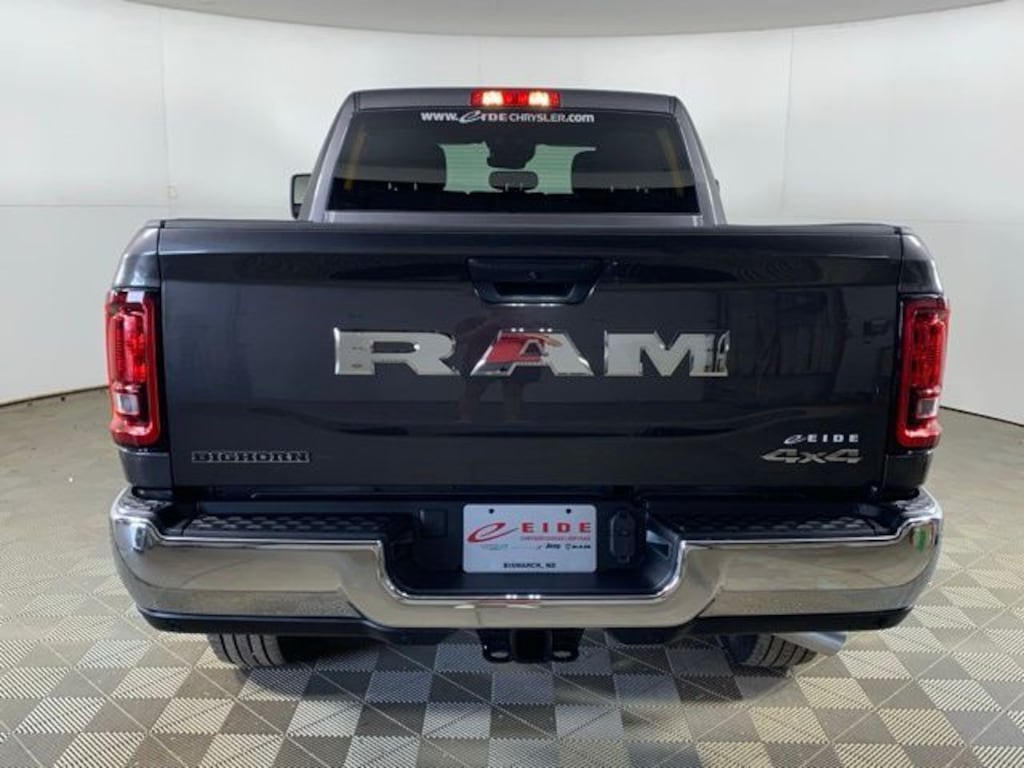 New 2026 Ram 2500 BIG HORN CREW CAB 4X4 6'4 BOX Pickup