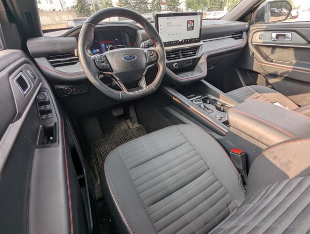 Used 2025 Ford Explorer ST-Line SUV