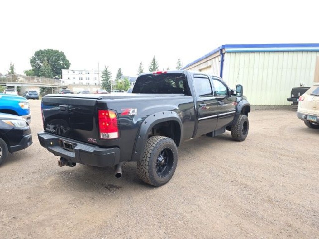 Used 2013 GMC Sierra 2500HD Denali 4WD Truck Crew Cab