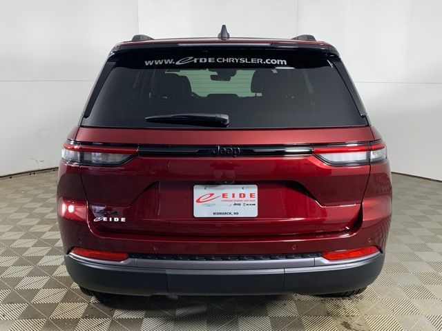 2026 Jeep Grand Cherokee Laredo - Photo 6