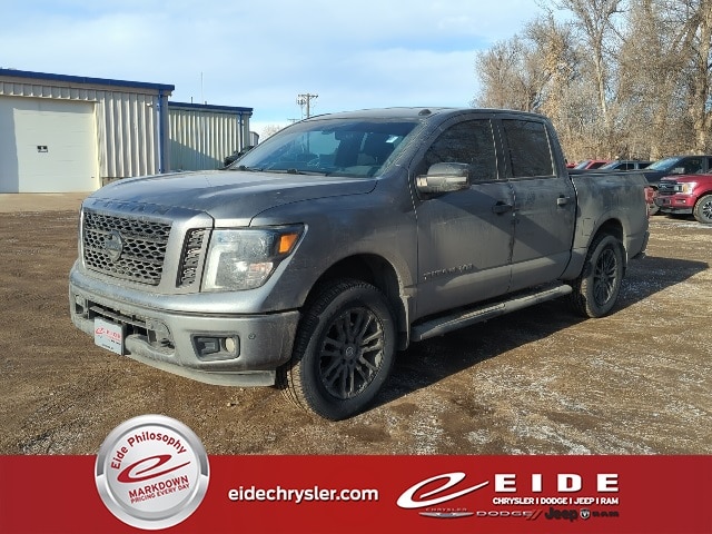 2019 Nissan Titan SV's photo