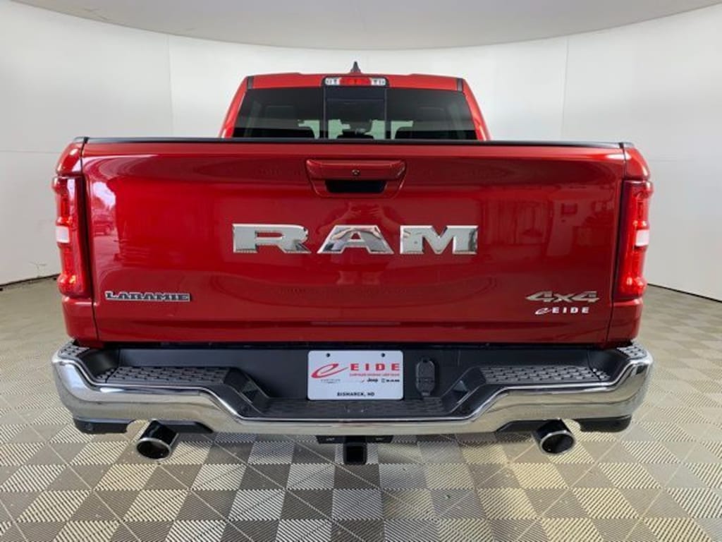New 2026 Ram 1500 LARAMIE CREW CAB 4X4 5'7 BOX Pickup