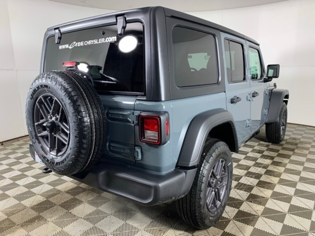 New 2026 Jeep Wrangler 4-DOOR SPORT S Sport Utility
