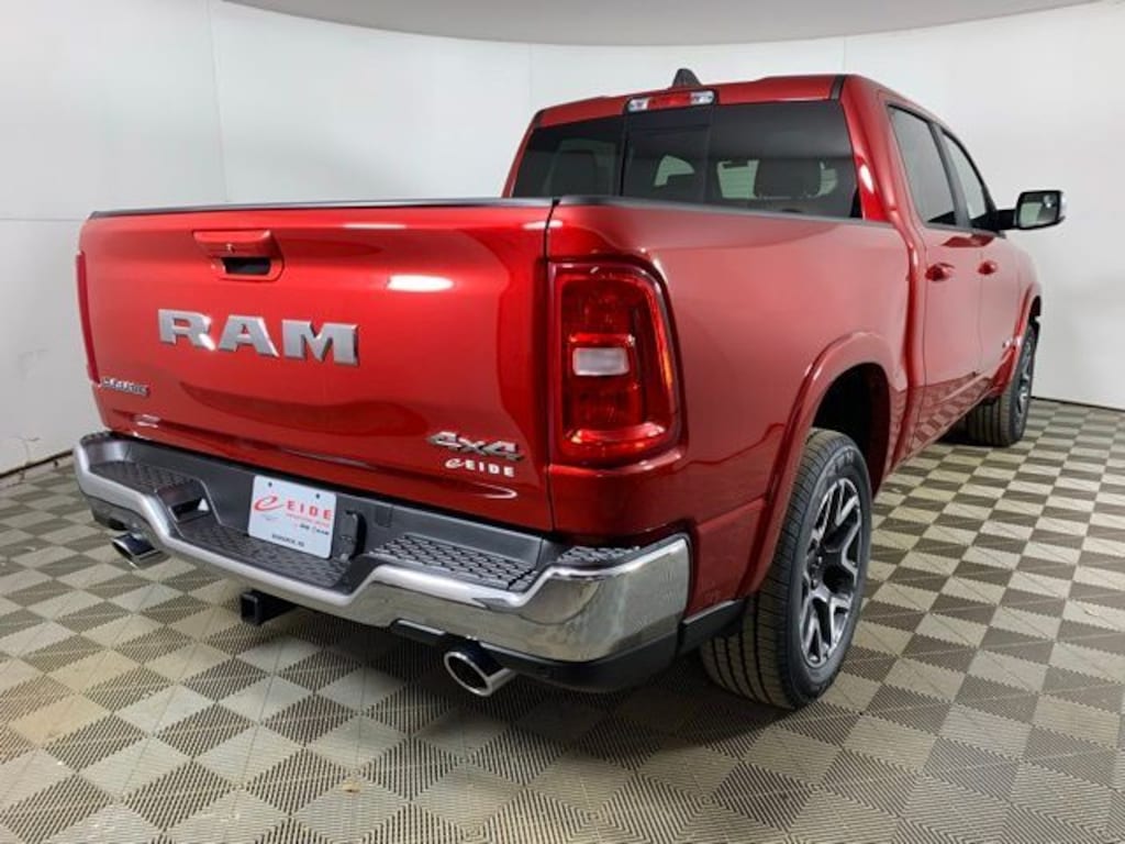 New 2026 Ram 1500 LARAMIE CREW CAB 4X4 5'7 BOX Pickup