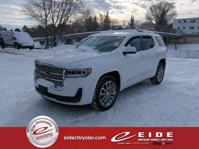 2023 GMC Acadia Denali's photo
