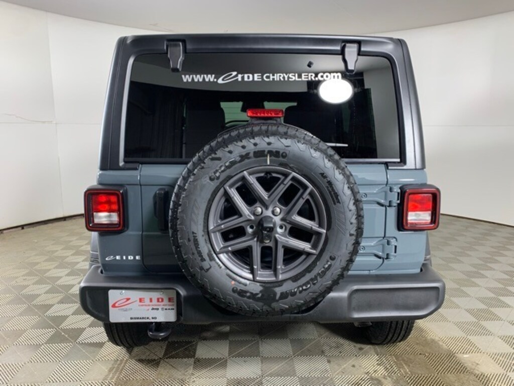 New 2026 Jeep Wrangler 4-DOOR SPORT S Sport Utility