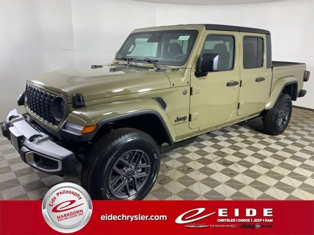 New 2026 Jeep Gladiator SPORT S 4X4 Pickup