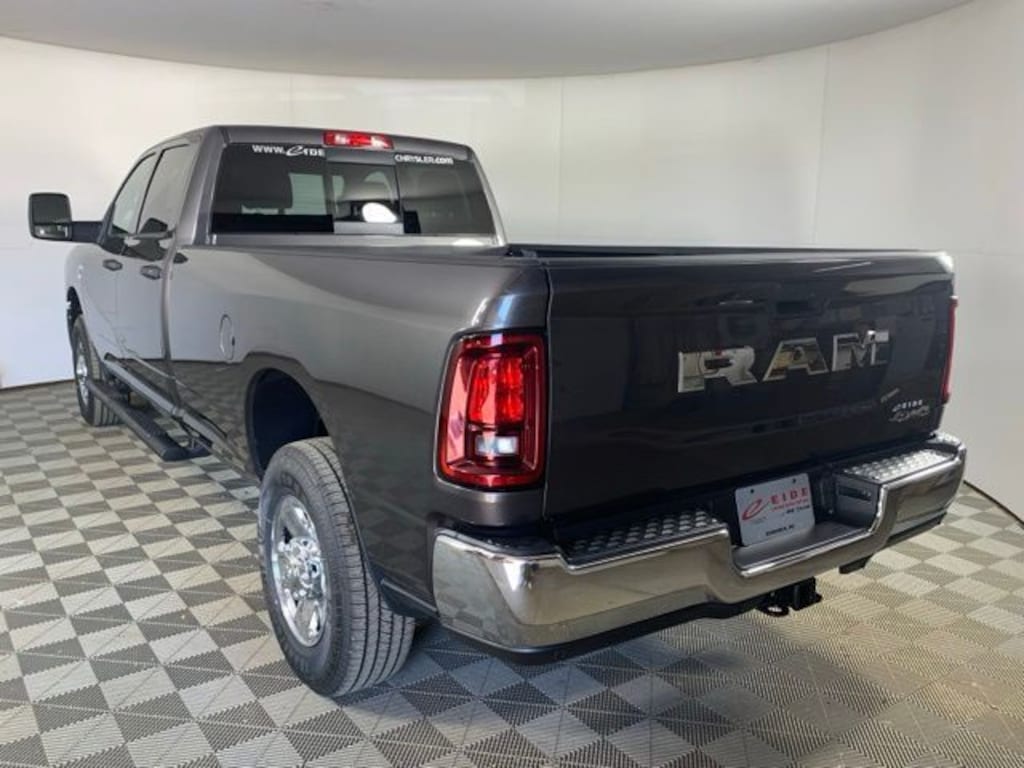 New 2026 Ram 3500 TRADESMAN CREW CAB 4X4 8' BOX Pickup