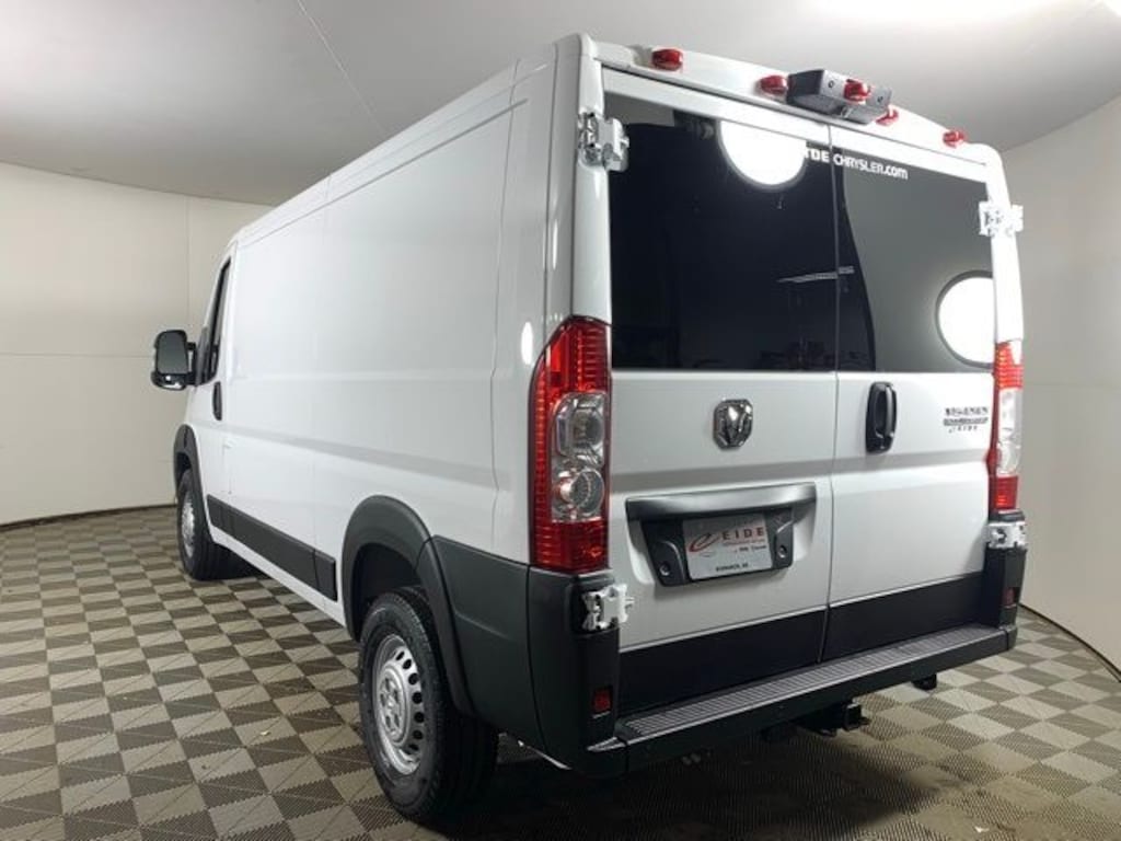New 2026 Ram ProMaster PROMASTER 1500 TRADESMAN CARGO VAN LOW ROOF 136' W Cargo Van