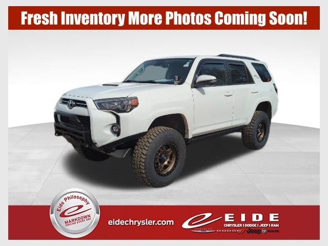 2023 Toyota 4Runner TRD Off-Road Premium 4WD V6's photo
