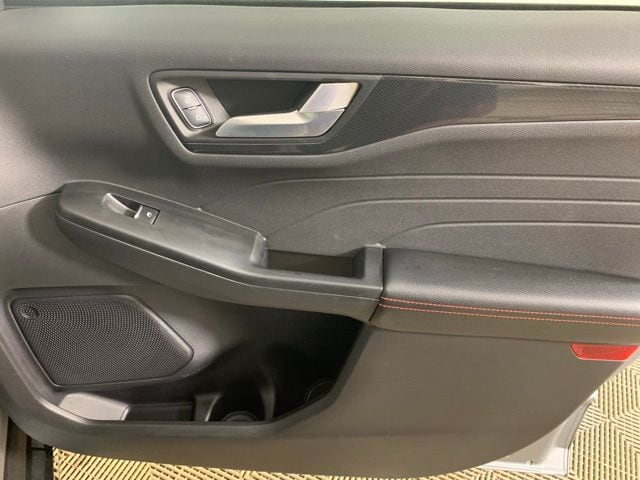 2023 Ford Escape ST-Line - Photo 31