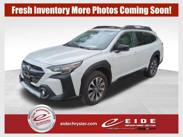2025 Subaru Outback Limited's photo
