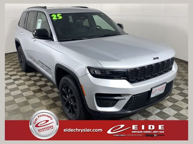 2025 Jeep Grand Cherokee Altitude 4x4's photo