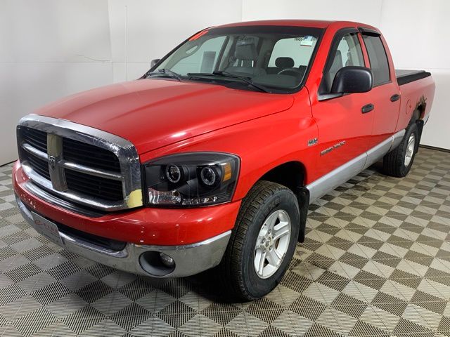 Used 2007 Dodge Ram 1500 Pickup SLT with VIN 1D7HU182X7J555552 for sale in Bismarck, ND