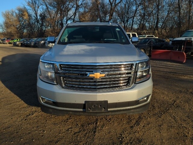 2018 Chevrolet Suburban Premier photo 3