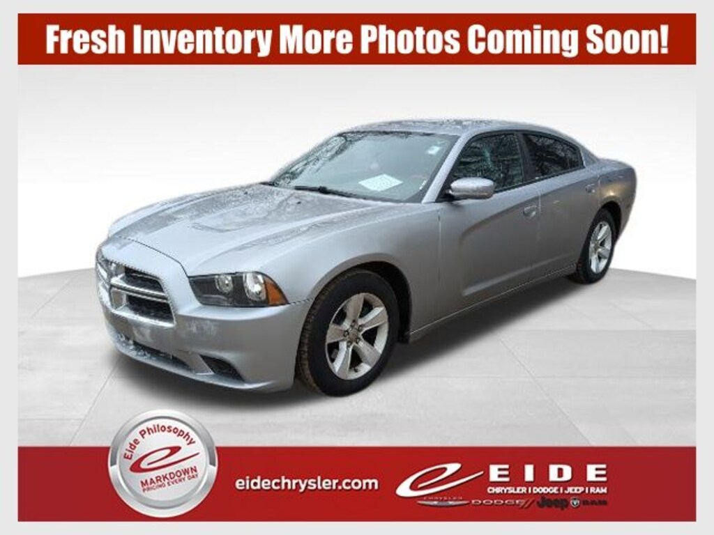 Used 2013 Dodge Charger SE Sedan