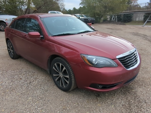 Used 2013 Chrysler 200 Touring with VIN 1C3CCBBB9DN745471 for sale in Bismarck, ND
